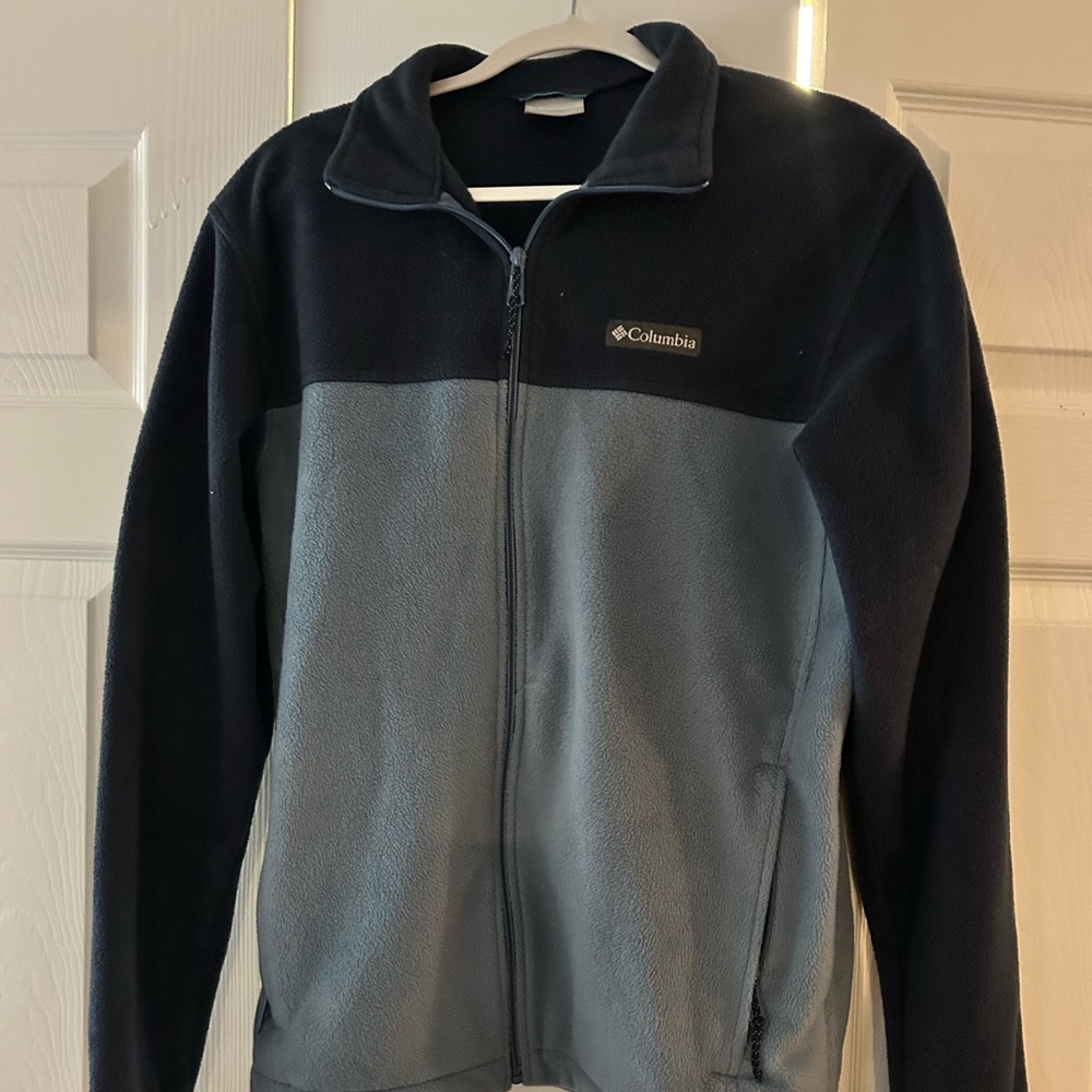 Columbia Fleece Zip Up Mens Jacket Size Medium Drawstring Bottom For A Snug Fit